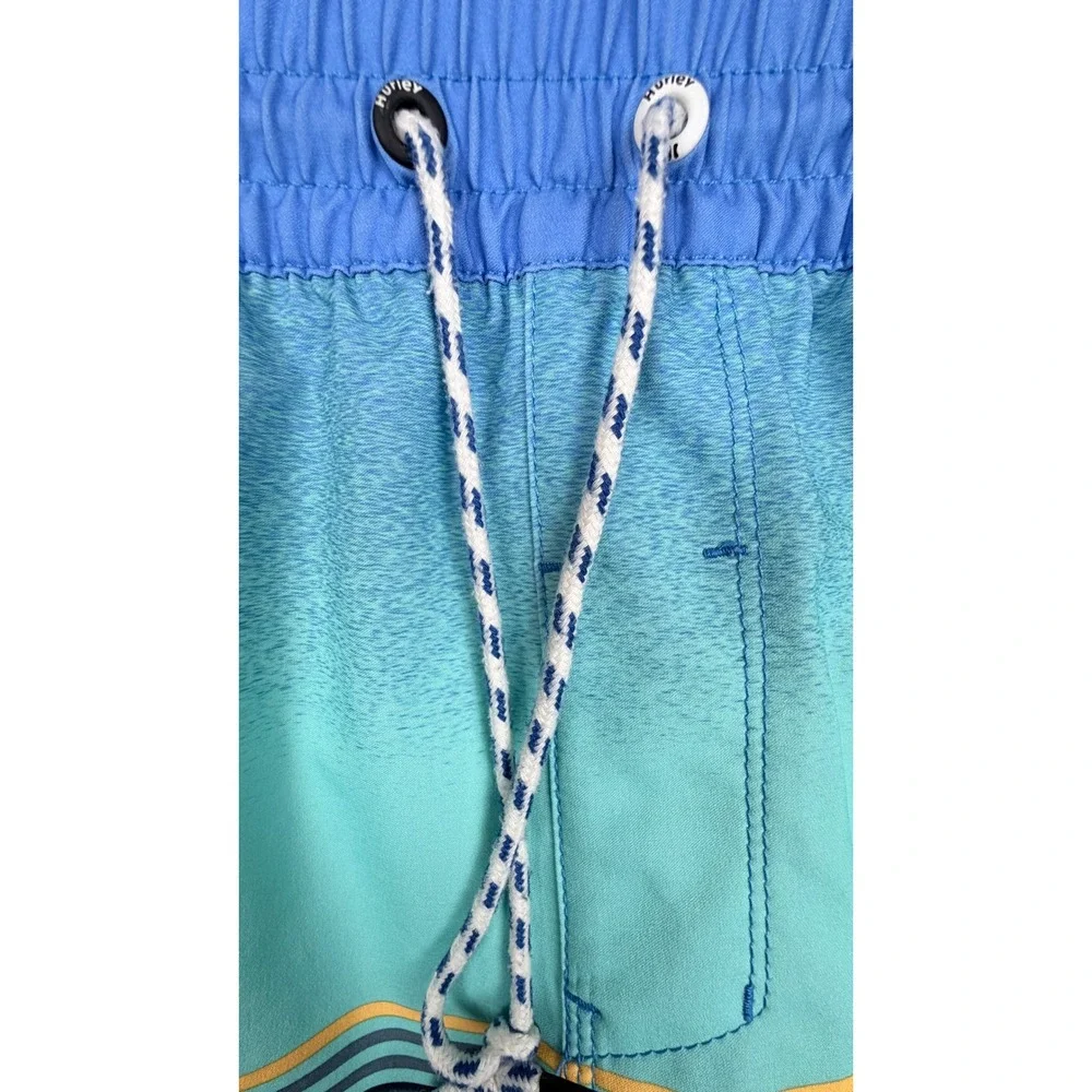 Hurley Phantom Board Shorts Mens S Blue Stripe Swim Trunks Surf Beach Stretch